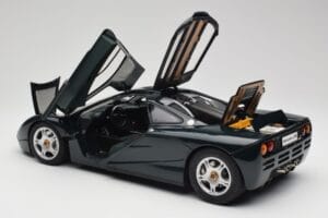 McLaren F1 Dark Green Metallic Minichamps 1:12 530133127 Métal Moulé — image 6 sur 9