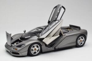 McLaren F1 Dark Silver Minichamps 1:12 530133124 Métal Moulé — image 2 sur 8