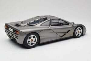 McLaren F1 Dark Silver Minichamps 1:12 530133124 Métal Moulé — image 3 sur 8
