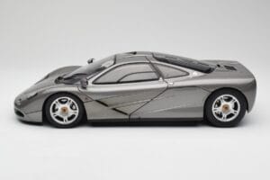 McLaren F1 Dark Silver Minichamps 1:12 530133124 Métal Moulé — image 4 sur 8