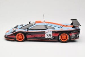 McLaren F1 GTR #39 Gulf R. Bellm / A. Gilbert / M. Sekiya 24 Hours of Le Mans 1997 UT Models 1:18 39725 Métal Moulé — image 4 sur 8