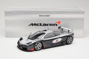 McLaren F1 GTR Adrenaline Program Minichamps 1:18 530133512 Métal Moulé — image 8 sur 8