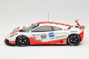 McLaren F1 GTR GT1 #30 West Competition J. Nielsen 1996 UT Models 1:18 39624 Métal Moulé — image 4 sur 8
