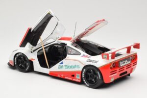 McLaren F1 GTR GT1 #30 West Competition J. Nielsen 1996 UT Models 1:18 39624 Métal Moulé — image 5 sur 8