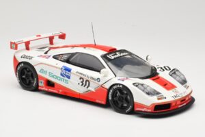 McLaren F1 GTR GT1 #30 West Competition J. Nielsen 1996 UT Models 1:18 39624 Métal Moulé — image 6 sur 8