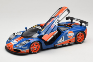 McLaren F1 GTR Gulf #33 R. Bellm / M. Weaver / J-J. Lehto 24 Hours of Le Mans 1996 UT Models 1:18 530161833 Métal Moulé — image 2 sur 8