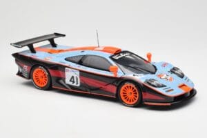 McLaren F1 GTR #41 P-H. Raphanel / C. Gounon / A. Olofsson 24 Hours of Le Mans 1997 UT Models 1:18 39727 Métal Moulé — image 6 sur 8