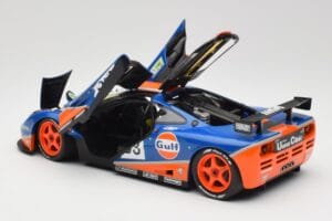 McLaren F1 GTR Gulf Racing #33 S. Bellm / A. Weaver / J. Lehto 24 Hours of Le Mans 1996 Minichamps 1:18 530133633 Métal Moulé — image 5 sur 8