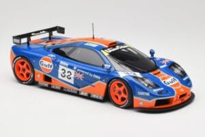 McLaren F1 GTR Gulf Racing #33 S. Bellm / A. Weaver / J. Lehto 24 Hours of Le Mans 1996 Minichamps 1:18 530133633 Métal Moulé — image 6 sur 8