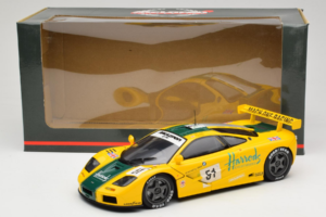 McLaren F1 GTR #51 Mach One Racing Le Mans 1995 UT Models 1:18 530151851 Métal Moulé — image 8 sur 8