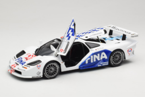 McLaren F1 GTR #9 P. Kox / R. Ravaglia FIA GT Championship 1997 UT Models 1:18 39711 Métal Moulé — image 2 sur 8