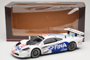 McLaren F1 GTR #9 P. Kox / R. Ravaglia FIA GT Championship 1997 UT Models 1:18 39711 Métal Moulé — image 8 sur 8