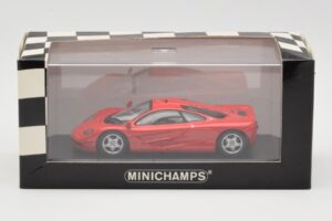 McLaren F1 Rouge Minichamps 1:43 433133438 Métal Moulé — image 4 sur 4
