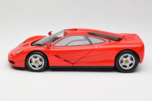 McLaren F1 Magma Rouge Minichamps 1:18 530133422 Métal Moulé — image 4 sur 8
