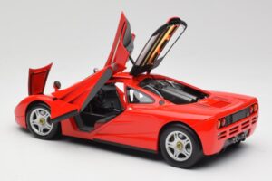 McLaren F1 Magma Rouge Minichamps 1:18 530133422 Métal Moulé — image 5 sur 8