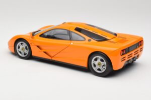 McLaren F1 Orange Minichamps 1:18 530133421 Métal Moulé — image 7 sur 8