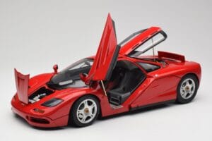 McLaren F1 Rouge Minichamps 1:12 530133125 Métal Moulé — image 2 sur 9