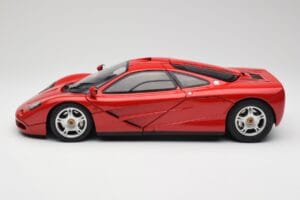 McLaren F1 Rouge Minichamps 1:12 530133125 Métal Moulé — image 5 sur 9