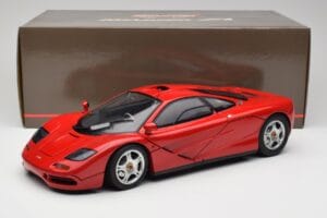 McLaren F1 Rouge Minichamps 1:12 530133125 Métal Moulé — image 9 sur 9