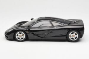 McLaren F1 Road Car Noir AUTOart 1:18 76002 Métal Moulé — image 4 sur 8