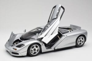 McLaren F1 Argent Minichamps 1:12 530133129 Métal Moulé — image 2 sur 8
