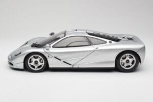 McLaren F1 Argent Minichamps 1:12 530133129 Métal Moulé — image 4 sur 8