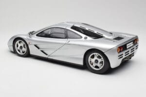 McLaren F1 Argent Minichamps 1:12 530133129 Métal Moulé — image 7 sur 8