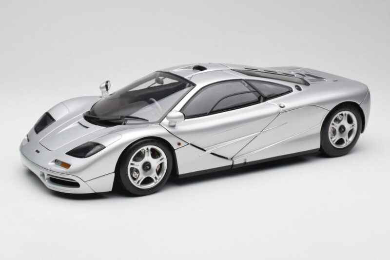 McLaren F1 Argent Minichamps 1:12 530133129 Métal Moulé