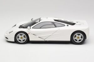 McLaren F1 Blanc Minichamps 1:18 530133424 Métal Moulé — image 4 sur 8