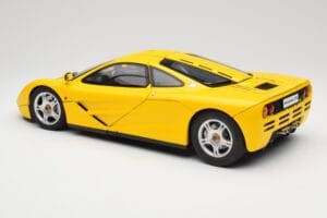McLaren F1 Jaune Minichamps 1:12 530133121 Métal Moulé — image 8 sur 9