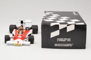 McLaren M23 Ford #1 E. Fittipaldi F1 1975 Minichamps 1:18 530751801 Métal Moulé — image 8 sur 9