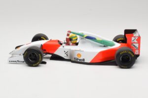 McLaren MP4/8 Ford #8 A. Senna Winner Australian GP 1993 Minichamps 1:18 540933838 Métal Moulé — image 4 sur 7