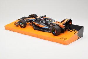 McLaren MCL60 #81 O. Piastri Australian GP 2023 Minichamps 1:18 533231881 Métal Moulé — image 4 sur 5