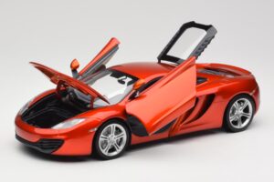 McLaren MP4-12C Orange Metallic Minichamps 1:18 110133020 Métal Moulé — image 2 sur 8