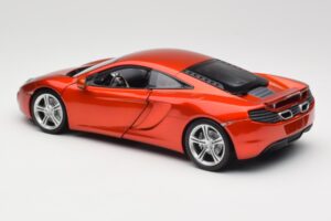 McLaren MP4-12C Orange Metallic Minichamps 1:18 110133020 Métal Moulé — image 7 sur 8