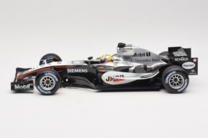 McLaren MP4-20 Mercedes #10 J.P. Montoya F1 2005 Minichamps 1:18 B66962338 Métal Moulé — image 3 sur 6