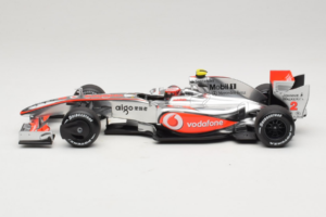 McLaren MP4-24 Mercedes #2 H. Kovalainen F1 2009 Dealer Edition Minichamps 1:18 B66960041 Métal Moulé — image 3 sur 7