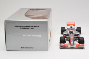 McLaren MP4-24 Mercedes #2 H. Kovalainen F1 2009 Minichamps 1:18 503091802 Métal Moulé — image 6 sur 7