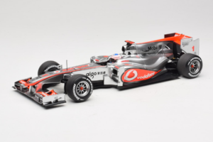 McLaren MP4-25 Mercedes #1 J. Button Vodafone McLaren Showcar F1 2010 Minichamps 1:18 530101801 Métal Moulé