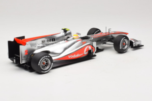 McLaren MP4-25 Mercedes #2 L. Hamilton Vodafone McLaren F1 2010 Minichamps 1:18 530101802 Métal Moulé — image 2 sur 7