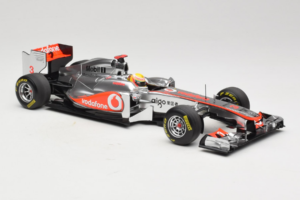 McLaren MP4-26 Mercedes #3 L. Hamilton Vodafone McLaren F1 2011 Minichamps 1:18 530111803 Métal Moulé — image 4 sur 7