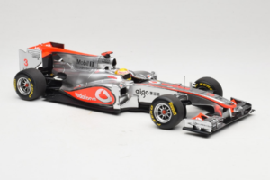 McLaren MP4-26 Mercedes #3 L. Hamilton Vodafone McLaren Showcar F1 2011 Minichamps 1:18 530111873 Métal Moulé — image 4 sur 7