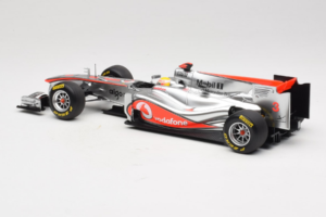 McLaren MP4-26 Mercedes #3 L. Hamilton Vodafone McLaren Showcar F1 2011 Minichamps 1:18 530111873 Métal Moulé — image 5 sur 7