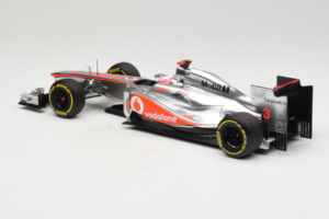 McLaren MP4-27 Mercedes #3 J. Button Vodafone McLaren Showcar F1 2012 Minichamps 1:18 530121873 Métal Moulé — image 5 sur 7