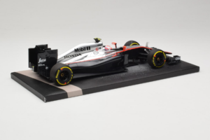 McLaren MP4-30 Honda #22 J. Button McLaren Honda F1 Team Australian Grand Prix 2015 Minichamps 1:18 537151822 Métal Moulé — image 3 sur 7