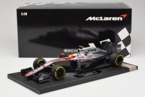 McLaren MP4-30 Honda #22 J. Button McLaren Honda F1 Team Australian Grand Prix 2015 Minichamps 1:18 537151822 Métal Moulé — image 7 sur 7
