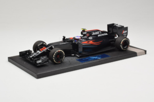 McLaren MP4-31 Honda #22 J. Button McLaren Honda F1 Team Chinese Grand Prix 2016 Minichamps 1:18 537161822 Métal Moulé — image 2 sur 7