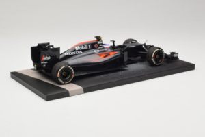 McLaren MP4-31 Honda #22 J. Button McLaren Honda F1 Team Chinese Grand Prix 2016 Minichamps 1:18 537161822 Métal Moulé — image 3 sur 7