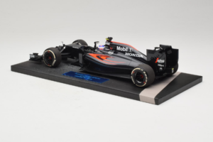 McLaren MP4-31 Honda #22 J. Button McLaren Honda F1 Team Chinese Grand Prix 2016 Minichamps 1:18 537161822 Métal Moulé — image 5 sur 7