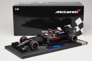 McLaren MP4-31 Honda #22 J. Button McLaren Honda F1 Team Chinese Grand Prix 2016 Minichamps 1:18 537161822 Métal Moulé — image 7 sur 7